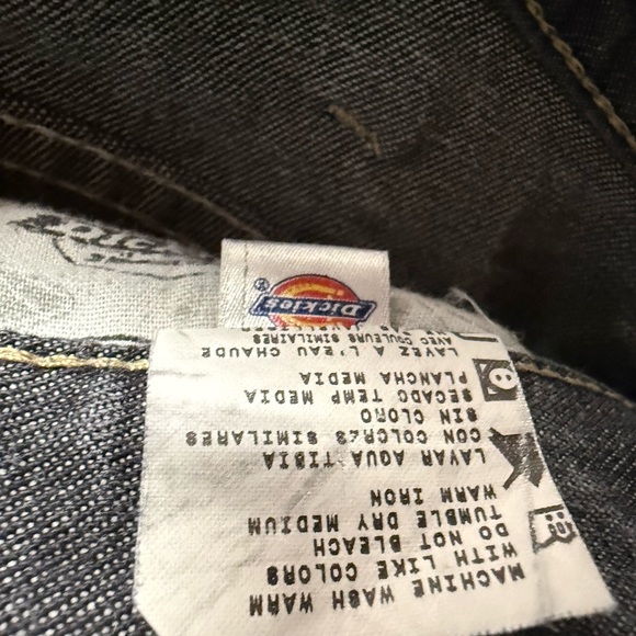 Men's Gray Denim Shorts loose fit 38 waist - Picture 7 of 11